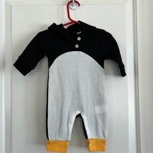Shenzen penguin one piece size 0-3 months